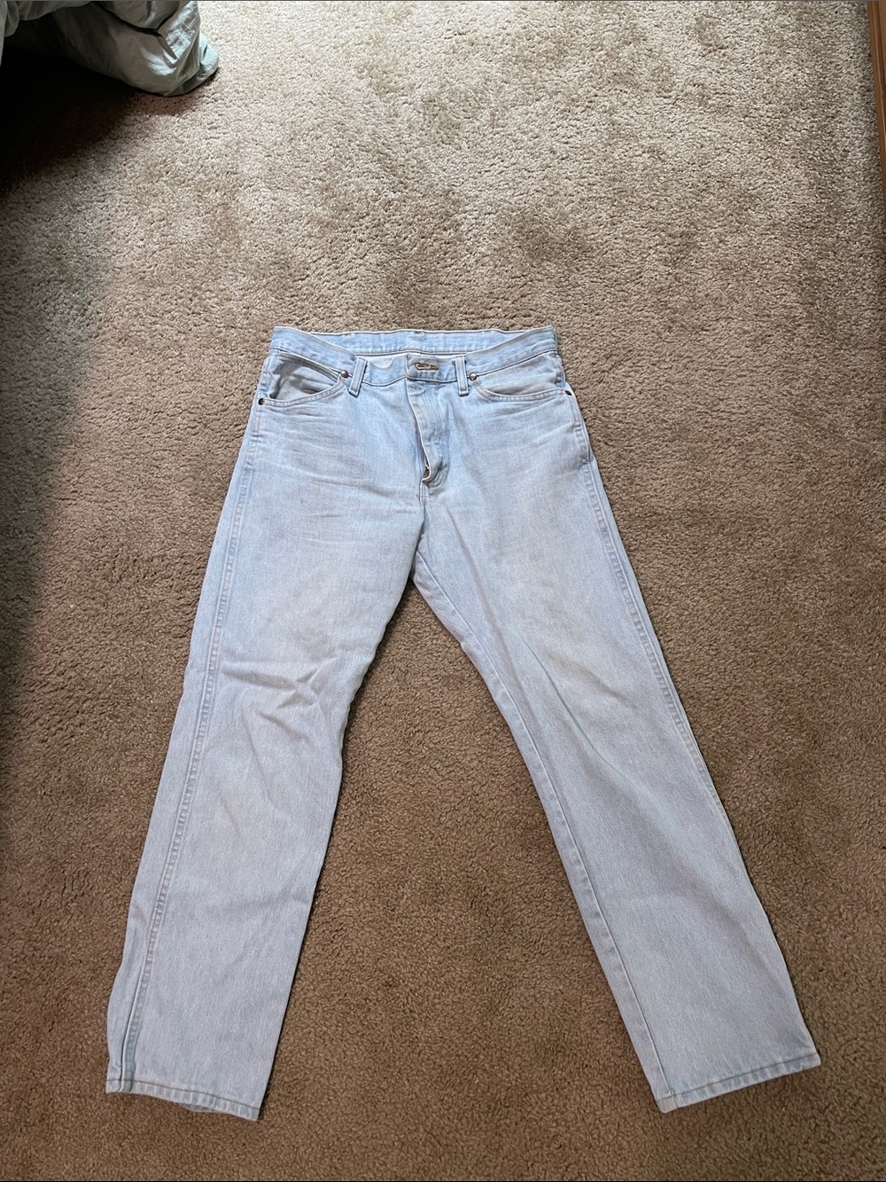Wrangler Men's Straight Jeans Light Blue Wash